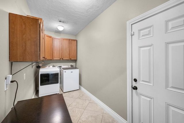 2418 Hollywood Avenue, Liberty, TX 77575