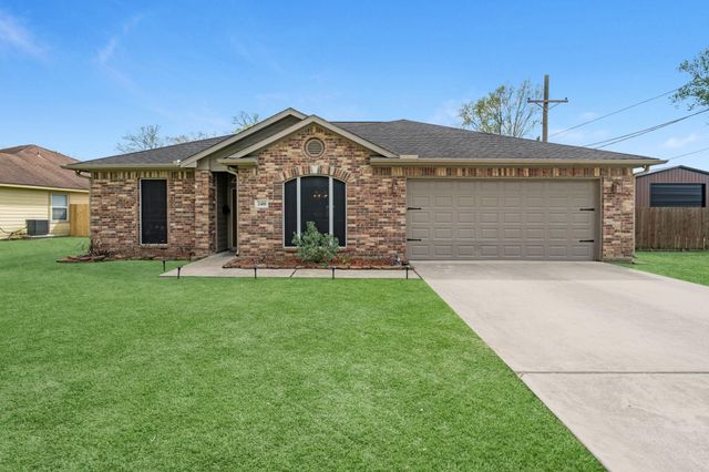 2418 Hollywood Avenue, Liberty, TX 77575