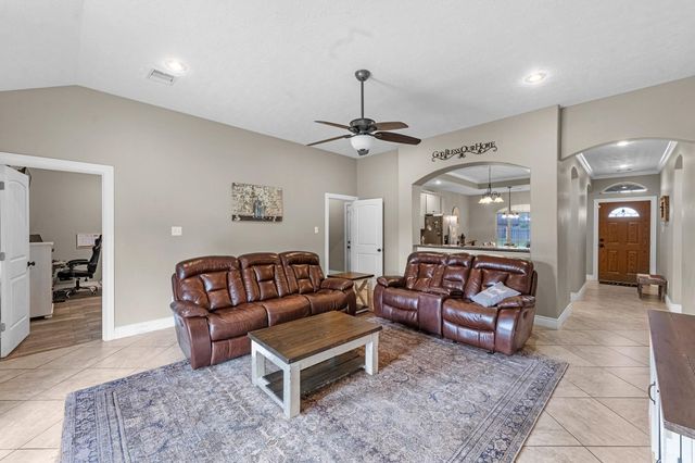 2418 Hollywood Avenue, Liberty, TX 77575