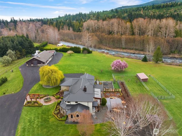 231 River Run Road, Sequim, WA 98382