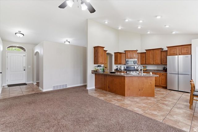 4521 W 5625 S, Hooper, UT 84315