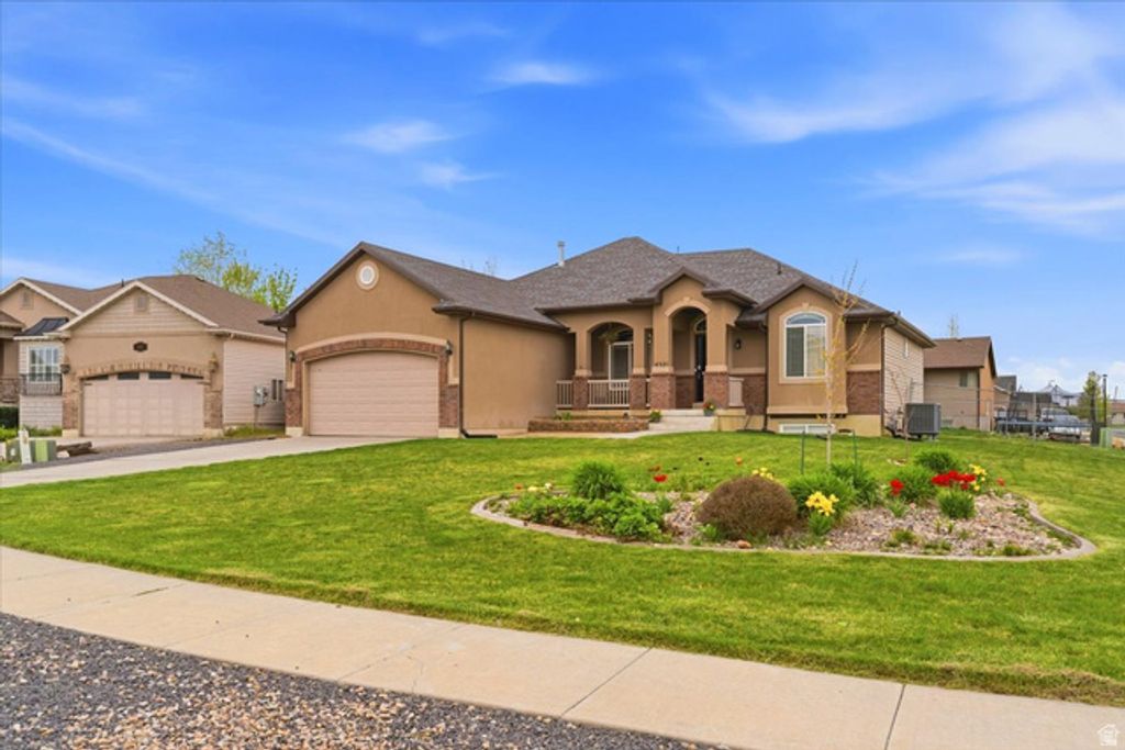 4521 W 5625 S, Hooper, UT 84315