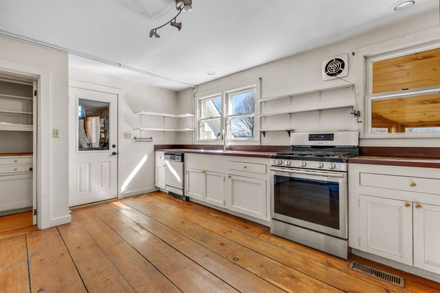 85 Academy Road, Thetford, VT 05074