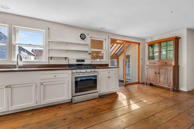 85 Academy Road, Thetford, VT 05074