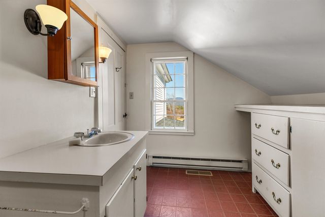 85 Academy Road, Thetford, VT 05074