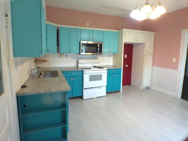 201 Hodges St, N, Cowan, TN 37318