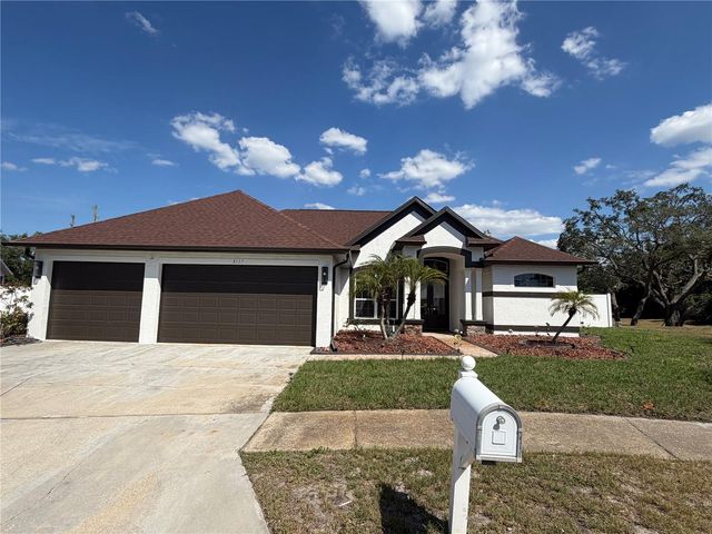 8137 GOLDEN BEAR LOOP, Port Richey, FL 34668