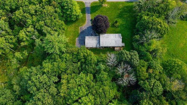 261 Brookfield Rd, Charlton, MA 01507