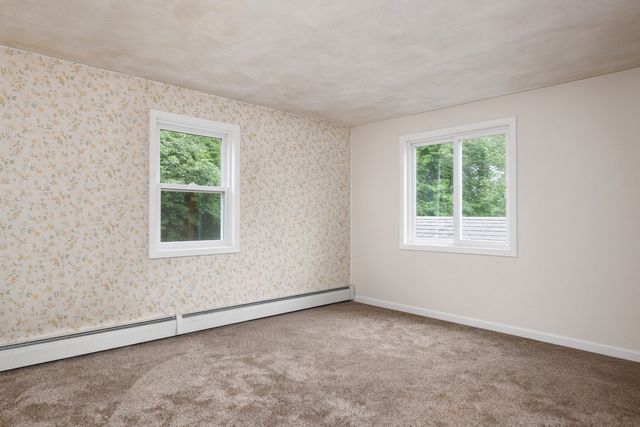 261 Brookfield Rd, Charlton, MA 01507