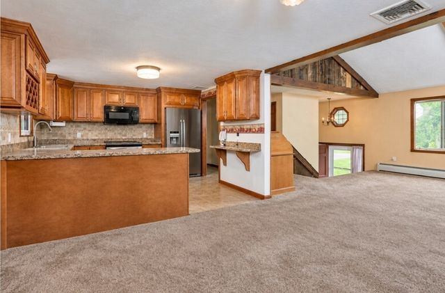 261 Brookfield Rd, Charlton, MA 01507