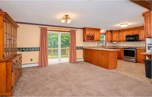 261 Brookfield Rd, Charlton, MA 01507