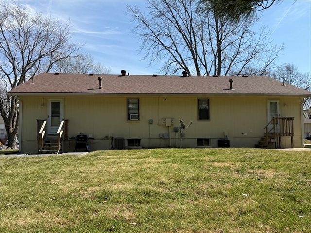 2401 & 2403 SW 6th Street, Blue Springs, MO 64014