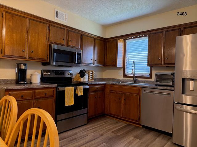 2401 & 2403 SW 6th Street, Blue Springs, MO 64014
