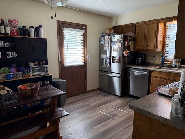 2401 & 2403 SW 6th Street, Blue Springs, MO 64014