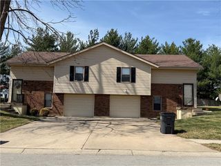 2401 & 2403 SW 6th Street, Blue Springs, MO 64014