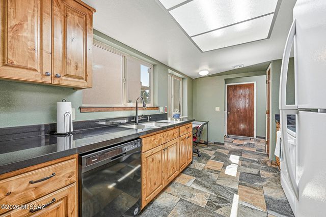 375 S Placita La Paz, Green Valley, AZ 85614