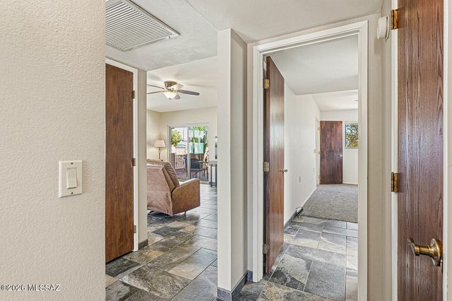 375 S Placita La Paz, Green Valley, AZ 85614