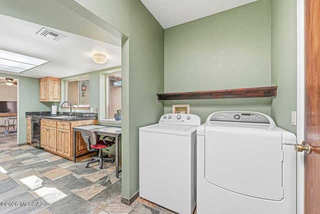 375 S Placita La Paz, Green Valley, AZ 85614