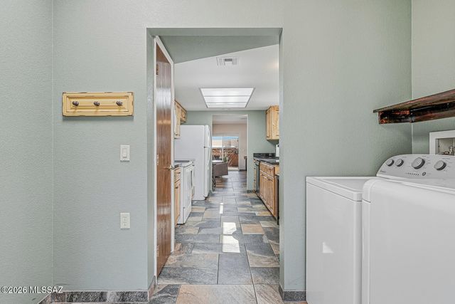 375 S Placita La Paz, Green Valley, AZ 85614