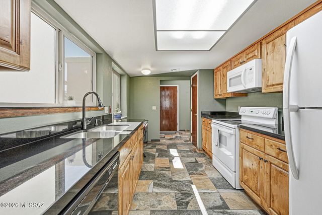 375 S Placita La Paz, Green Valley, AZ 85614