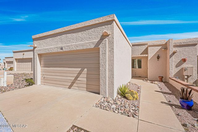 375 S Placita La Paz, Green Valley, AZ 85614