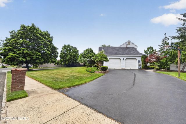 10 Damascus Drive, Marlboro, NJ 07746