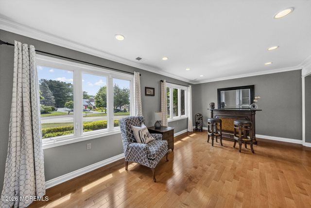 10 Damascus Drive, Marlboro, NJ 07746