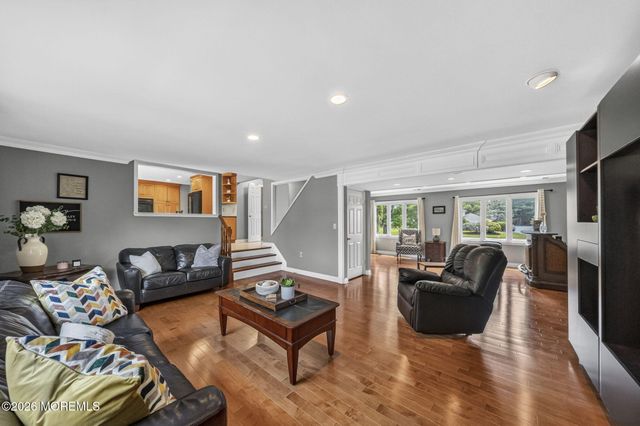 10 Damascus Drive, Marlboro, NJ 07746