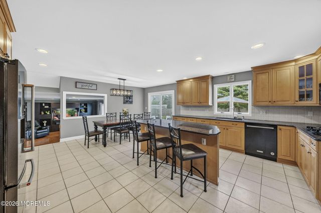 10 Damascus Drive, Marlboro, NJ 07746
