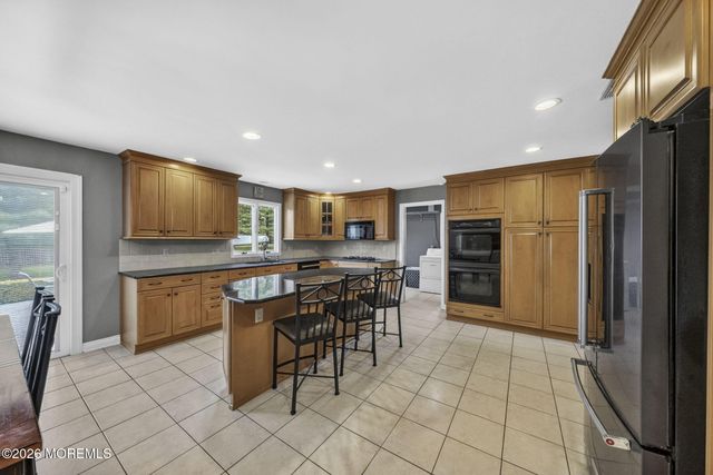 10 Damascus Drive, Marlboro, NJ 07746