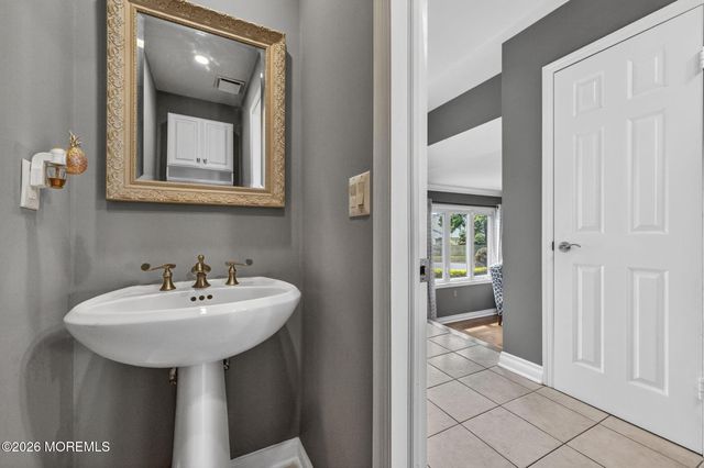 10 Damascus Drive, Marlboro, NJ 07746