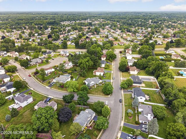 10 Damascus Drive, Marlboro, NJ 07746