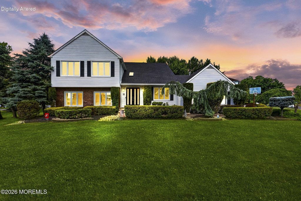 10 Damascus Drive, Marlboro, NJ 07746