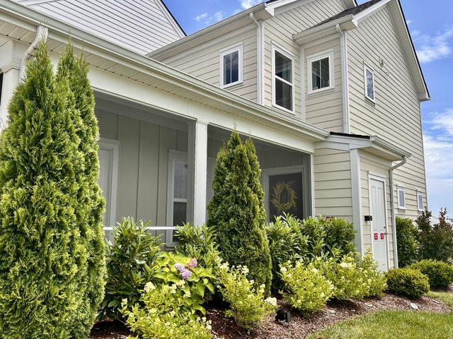1000 June Wilde Rdg, Spring Hill, TN 37174