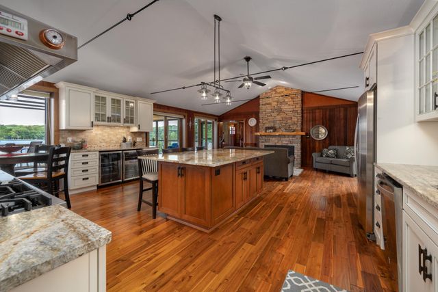 1351 Hungerford Point, Saint Croix Falls, WI 54024