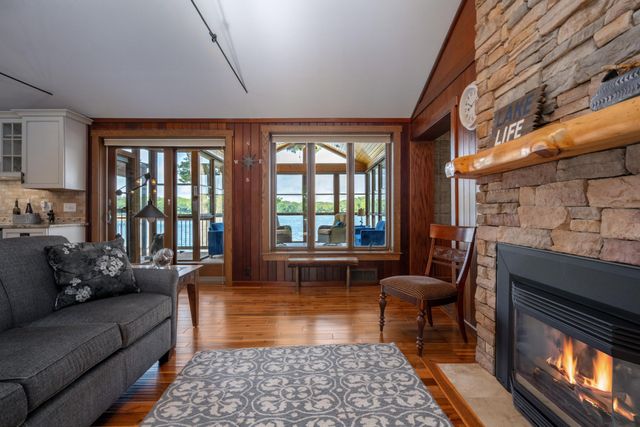 1351 Hungerford Point, Saint Croix Falls, WI 54024