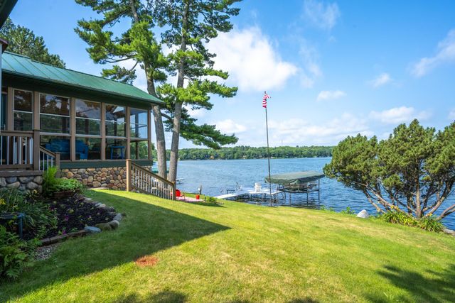 1351 Hungerford Point, Saint Croix Falls, WI 54024
