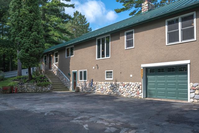 1351 Hungerford Point, Saint Croix Falls, WI 54024