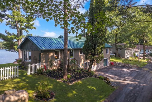 1351 Hungerford Point, Saint Croix Falls, WI 54024