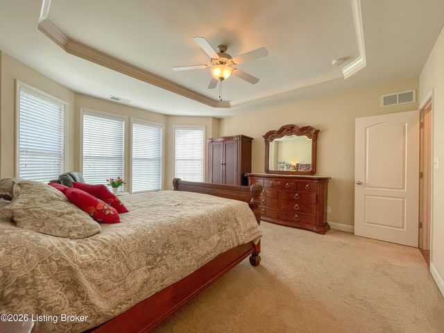 11712 English Meadow Dr, Louisville, KY 40229