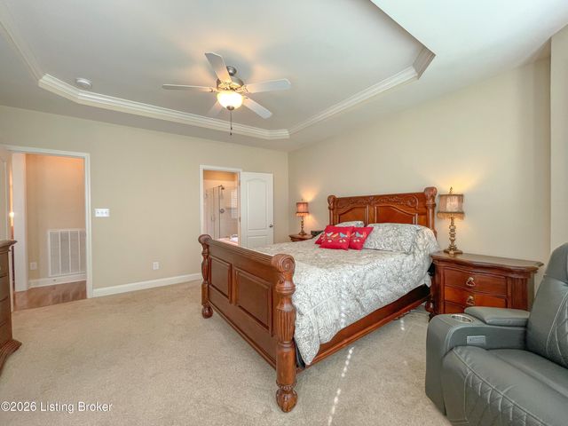 11712 English Meadow Dr, Louisville, KY 40229