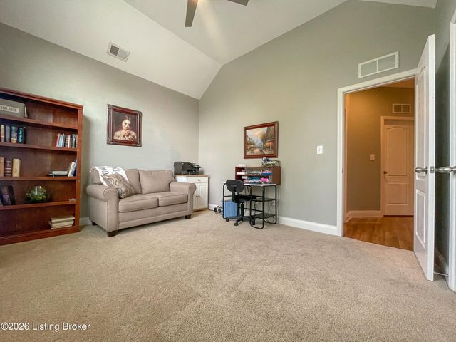 11712 English Meadow Dr, Louisville, KY 40229