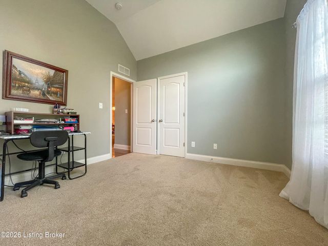 11712 English Meadow Dr, Louisville, KY 40229
