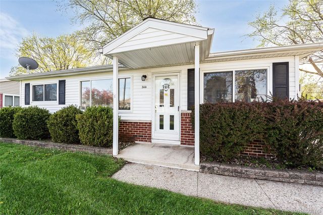 366 S Harris Road, York Charter Township, MI 48198