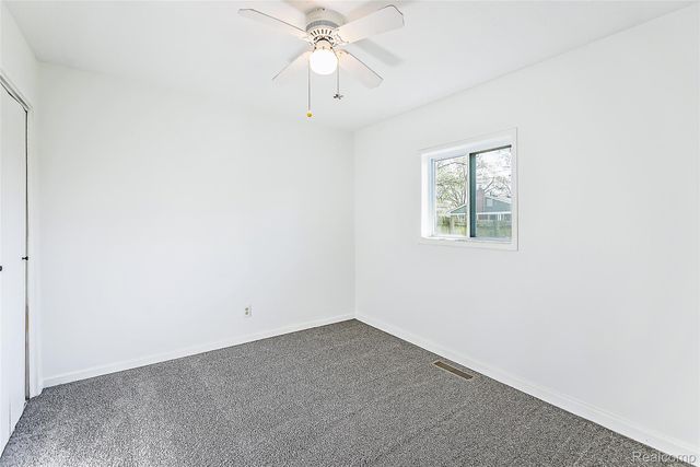 366 S Harris Road, York Charter Township, MI 48198