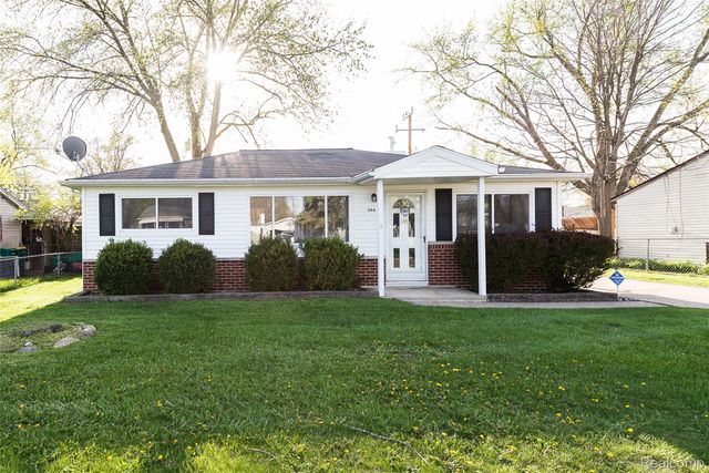 366 S Harris Road, York Charter Township, MI 48198