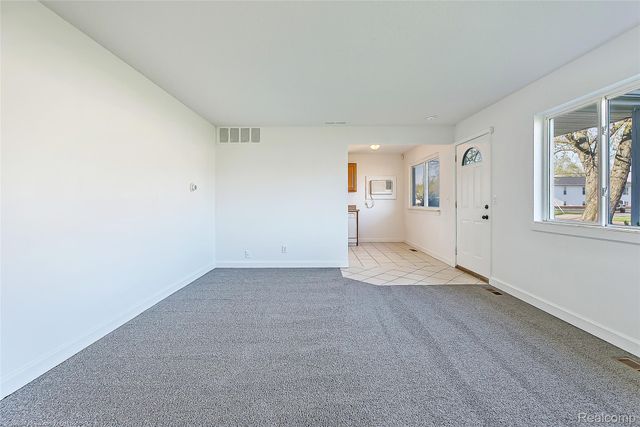 366 S Harris Road, York Charter Township, MI 48198