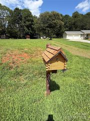 204 Vfw Road, Morganton, NC 28655