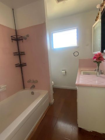 333 E Linden, Reedley, CA 93654