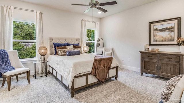 8047 Fox Hunt Dr, Milton, FL 32583